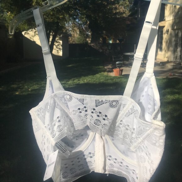 Front Closure Bra - Picture 4 of 4